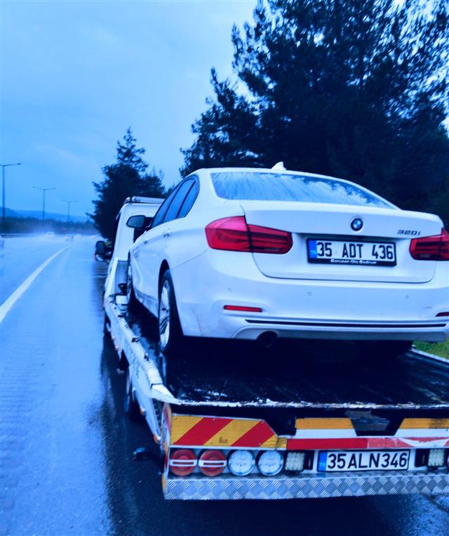 İzmir vinçli oto kurtarma fotoğrafı