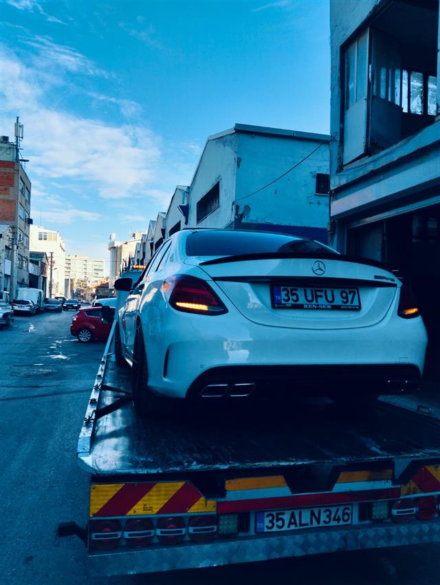 İzmir oto çekici profesyonel ekip görseli